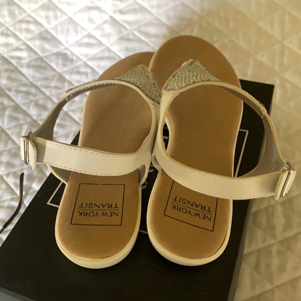 Cute Thong w/ Pearl design NIB